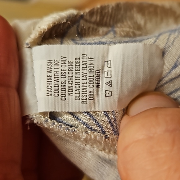 Aerie Woman's High Righ Floral Print Shorts. Sz: S - Picture 6 of 6